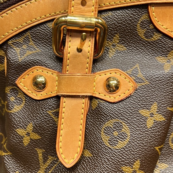 Louis Vuitton Monogrammed GM Travoli - Picture 3 of 16